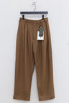 HED MAYNER 6 pleated pants AW22_P58_CML/WO